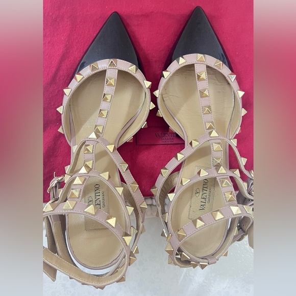 Valentino Garavani Rockstud Pointed Toe Pumps - Picture 5 of 6